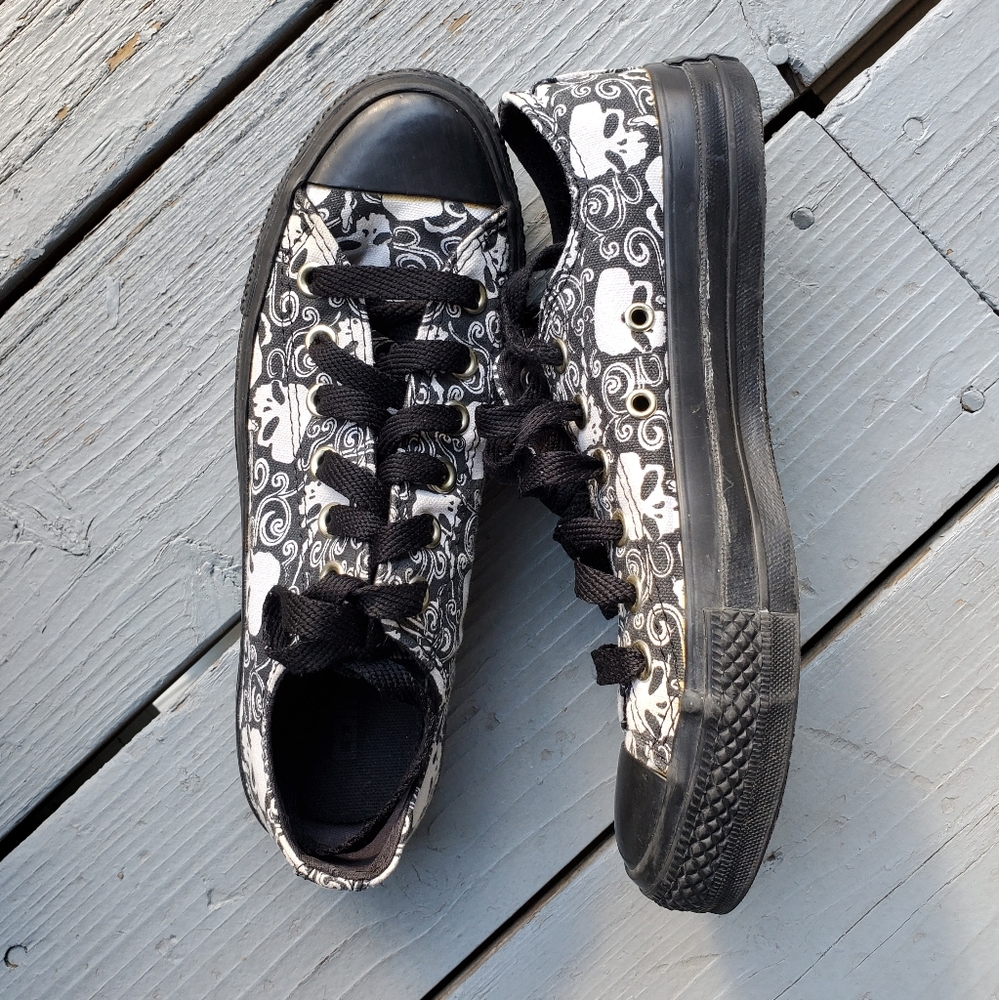 🖤💀Converse Skull Low Tops!💀🖤